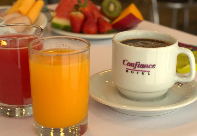 Hotel Confiance Centro Civico 4*
